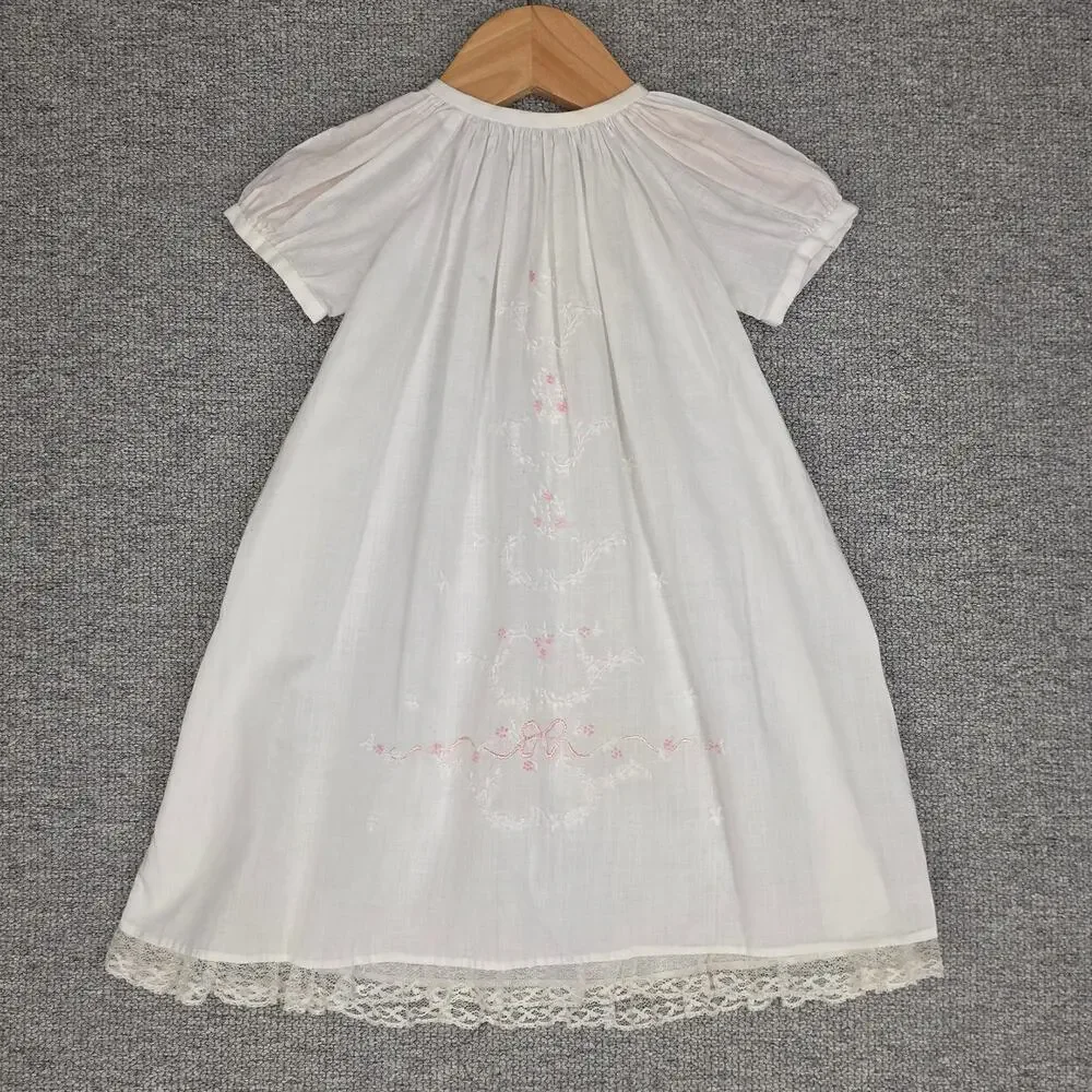 HANDMADE VINTAGE LITTLE GIRLS’ DRESS – 18-20 MO – WHITE WITH FLORAL EMBROIDERY